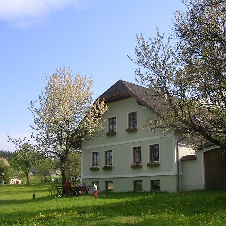 Biohof Mayerhofer Grossmeinharts Exterior photo